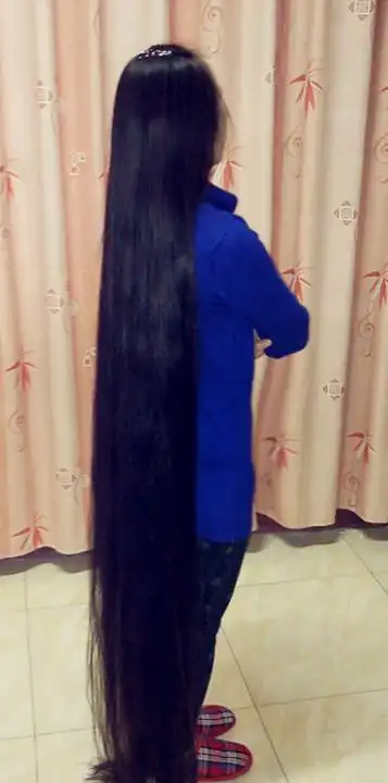 美丽的长发已拖地