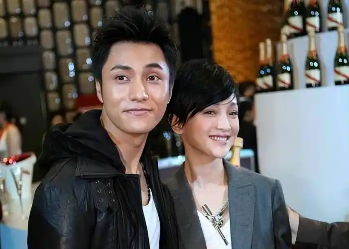 领证风波后,周迅陈坤被扒出更多亲密细节,双方工作室态度引热议_关系