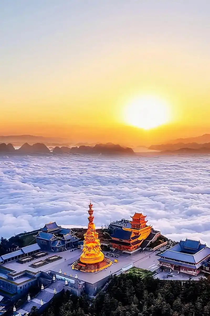 中国四大佛教名山.分别是山西五台山,浙江普陀山,四川峨眉山, - 抖音