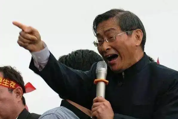 白狼张安乐的黑白人生:竹联帮总护法·企业家·党魁