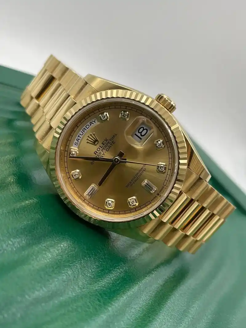 劳力士全金钻刻dd128238.· 系列: 星期日历型系列  - 抖音