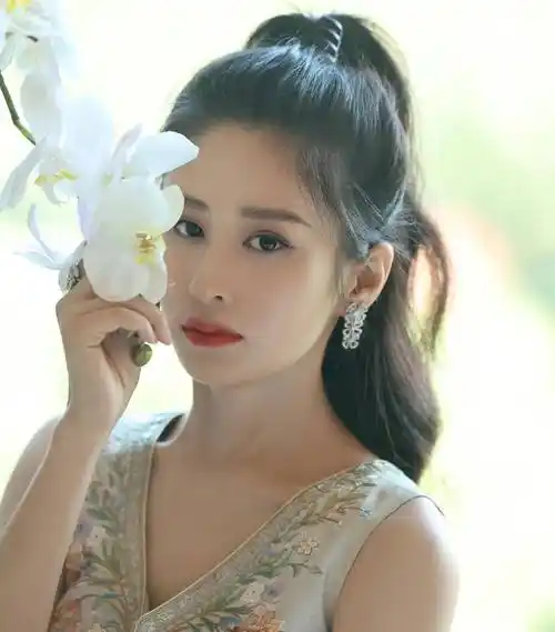 影后颖儿假吃货!