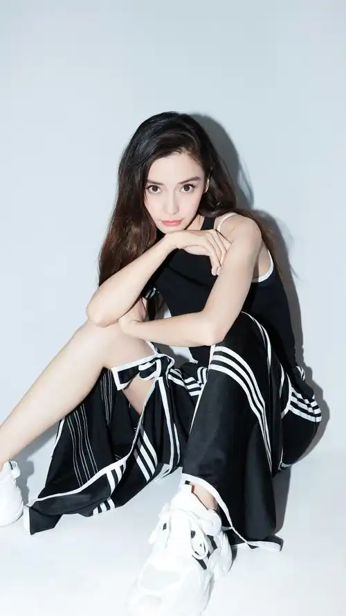 杨颖时尚酷帅写真手机壁纸