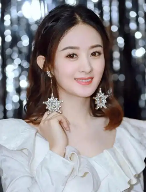 这些美女明星颜值相似却是同脸不同命差距太大