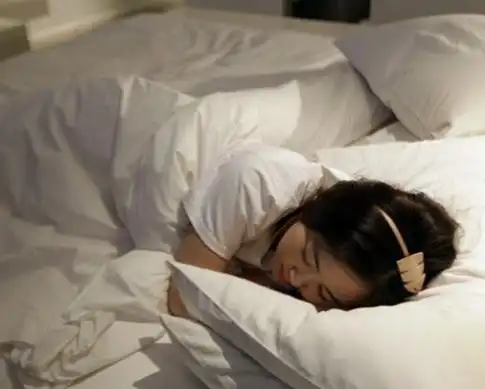 揭秘漂亮女试睡员私密生活