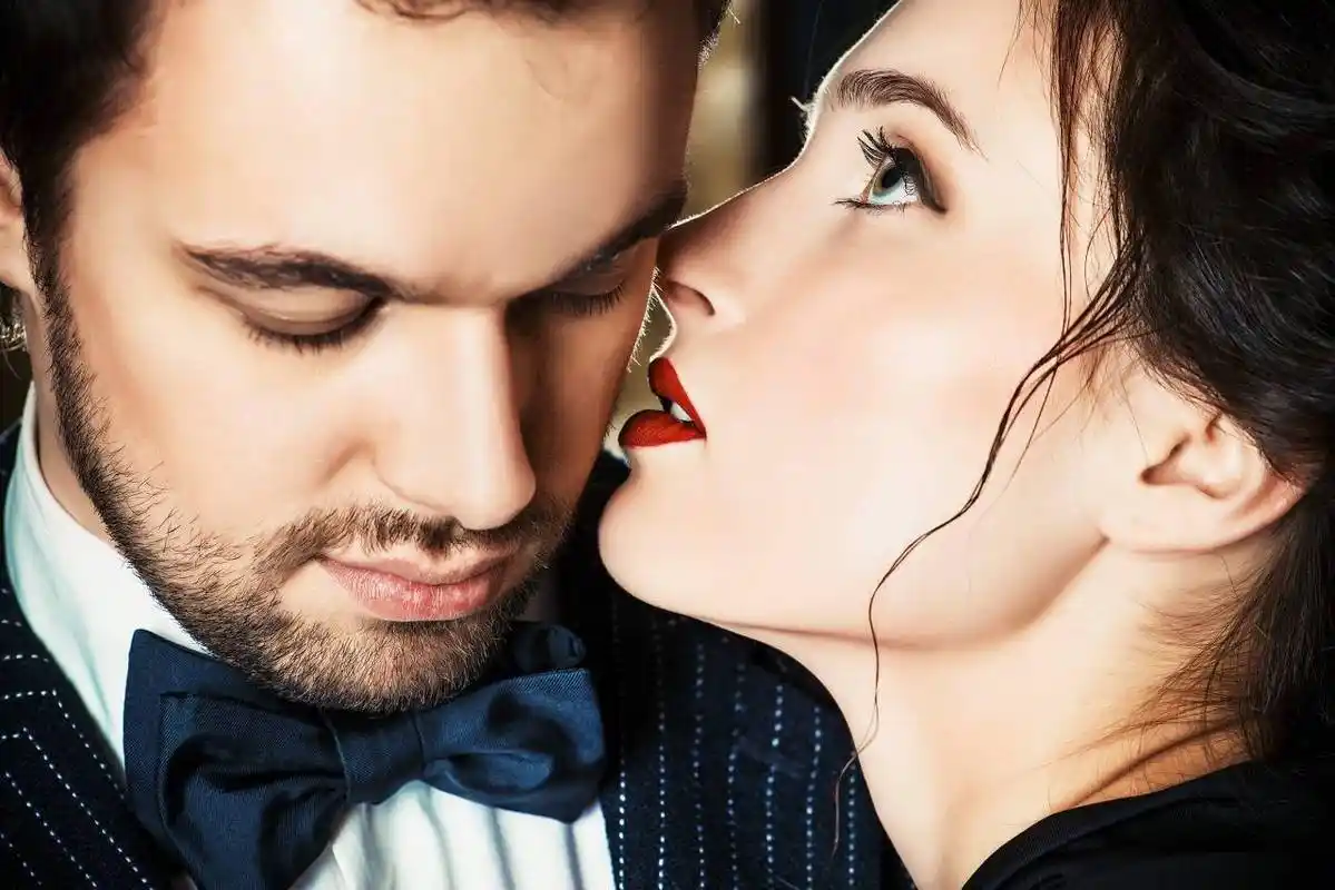 什么是暧昧男女之间两个人暧昧久了会怎样一般有三种可能