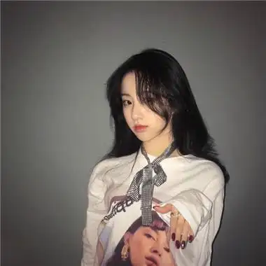 女生超拽长发霸气头像精选