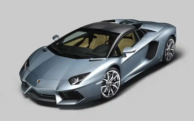 兰博基尼aventador跑车2012壁纸