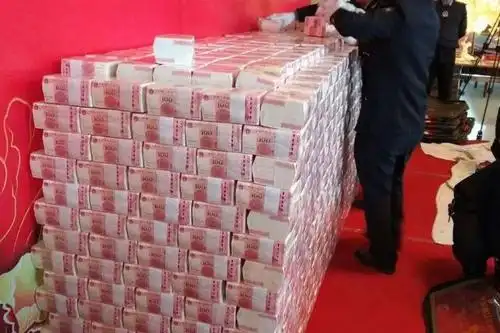 原创1亿现金跟清华怎么选看丁磊的答案你就知为何他32岁就当首富