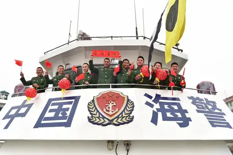 福建海警一支队组织海上大拜年
