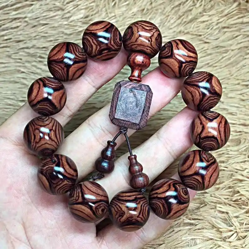 极品紫檀柳手串纹理似海黄被埋没的名木