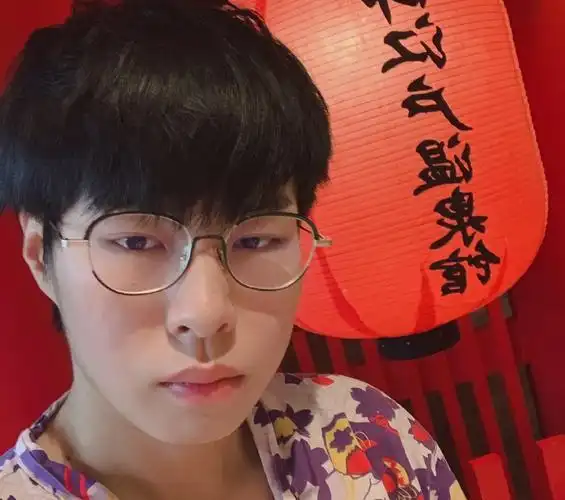 lol第一劫包子被后补女友自杀威胁,梁志斌称其非法集资已报警