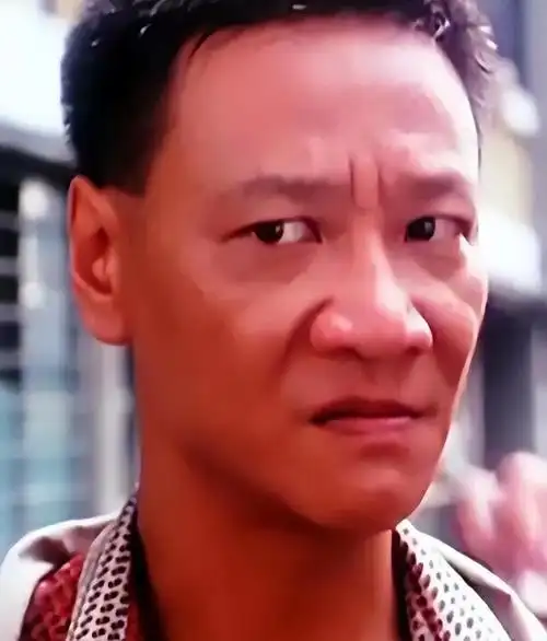 何家驹作为香港知名男演员曾在生前给观众带来了非常多的优秀作品.