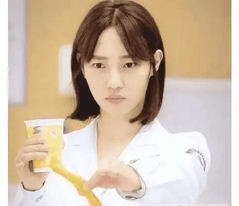 中分头发的纽扣发型如何扎?女生内扣中分发型综合图 - 3e生活网