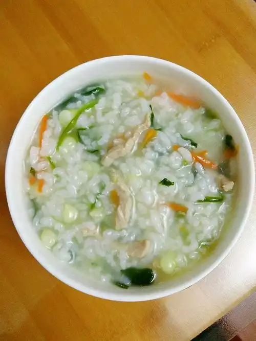 清晨一碗粥,唤醒沉睡的胃,平平淡淡才是真.