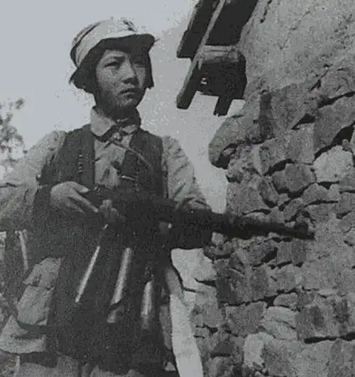 八路军女战士罕见老照片打脸抗日神剧女演员请尊重历史
