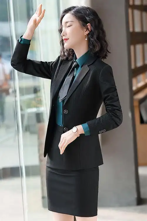 时尚西装套装女