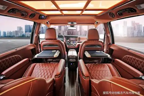 深圳丰田塞纳无隔断内饰改装案例改装后商务感爆棚