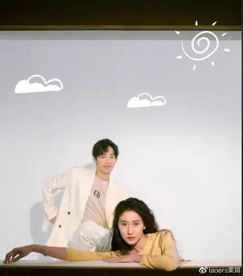 张豆豆与于家翊写真姿势亲密郎才女貌疑似假戏真做