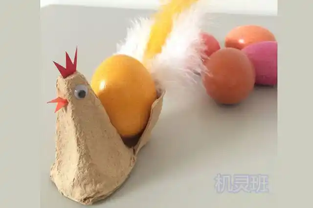 纸质鸡蛋托废物利用制作母鸡抱蛋手工(步骤图解)