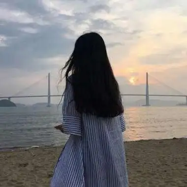 伤感背影头像女生唯美漂亮全部是长发的共计12张