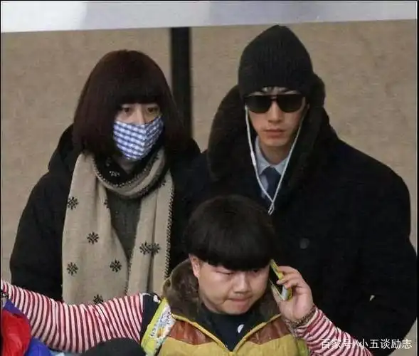 张亮为前妻寇静庆生