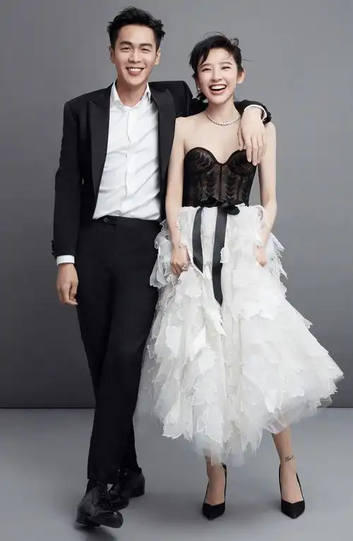 所有细节都来了 | 张若昀唐艺昕连上5天热搜的婚礼,究竟有多梦幻多甜