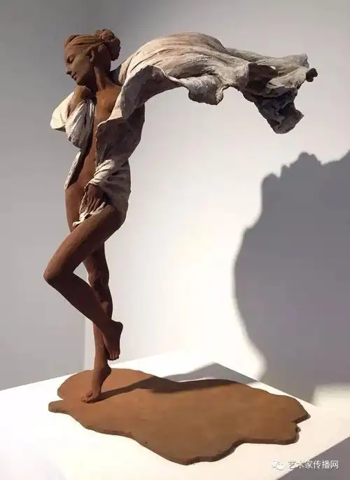 【美术欣赏】央美才女的人体,太惊艳了!