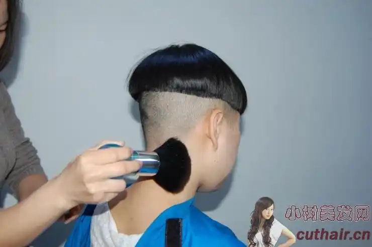 剃光妹妹后脑勺11