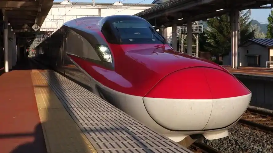 【fhd】jr秋田新干线99田沢湖线 雫石駅にて(at shizukuishi