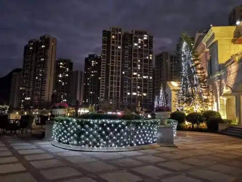 看了桂林临桂新区花样年麓湖国际小区夜景图,你有欲望住这吗?