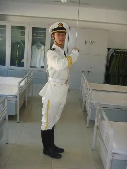 【转载】军营马靴帅哥