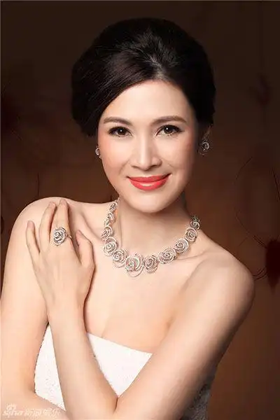 童蕾,中国内地女演员,1980年1月13日出生于浙江宁波.