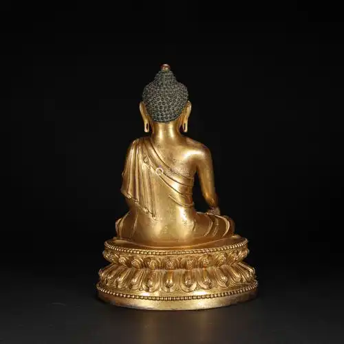 明永乐铜鎏金释迦牟尼像