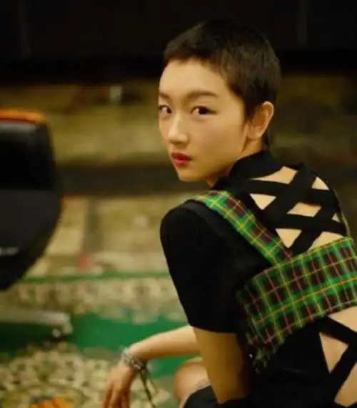 人们常说寸头是检验帅哥的标准,其实寸头也是检验美女的标准.