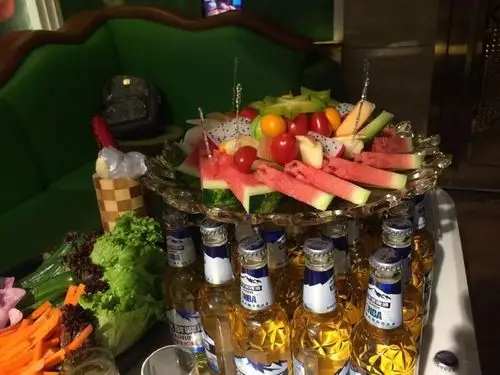 昆明女性比例最高的ktv,边烤肉边唱歌,没有不醉着出来的