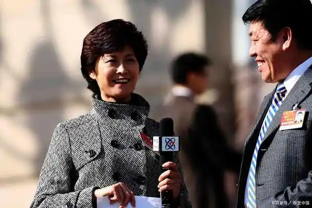 央视名嘴夫妇王宁金龟子:女儿早恋不用惊慌