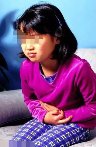 9岁女孩就已经来了月经医生询问情况后大怒家长不是爱是