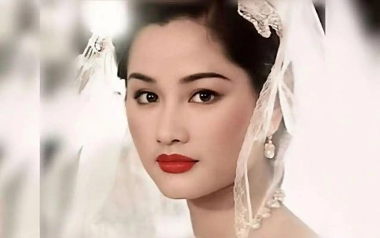 "国内第一名模"瞿颖:情史坎坷,终究还是放下了