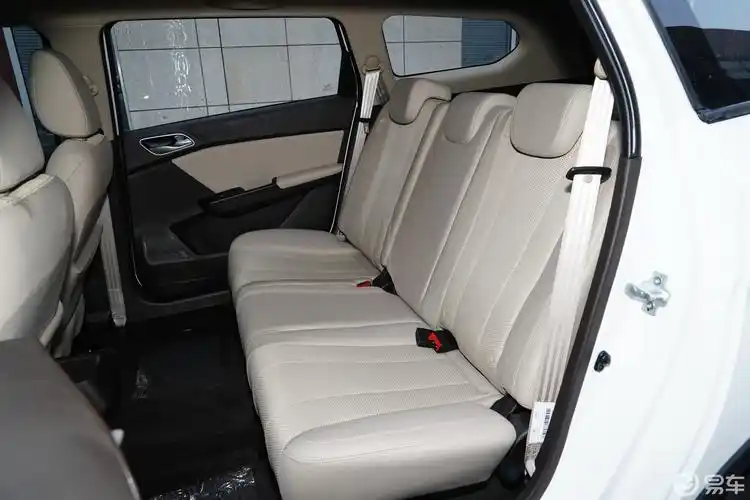 【宝骏310w2017款1.