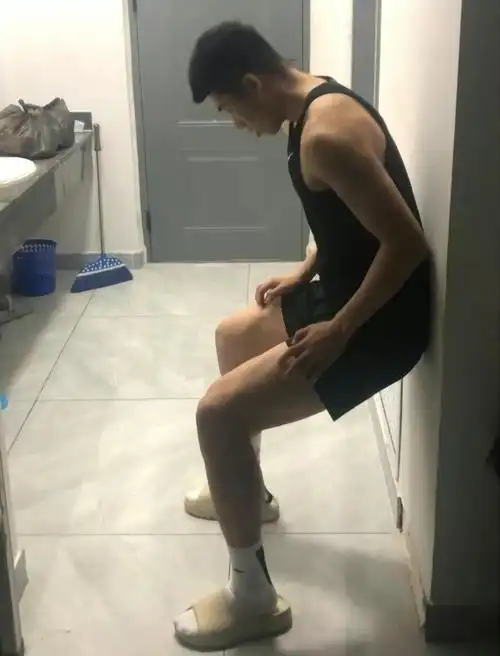 篮球白袜体育生