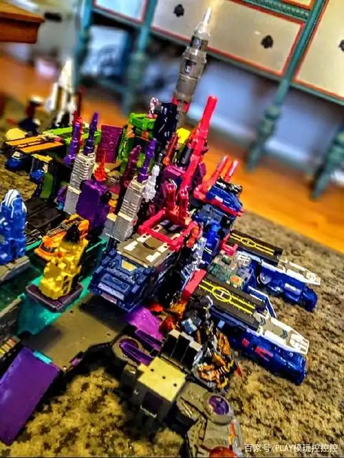 变形金刚系列中独立的角色人物,不如来看看承载独立角色的赛博坦之城