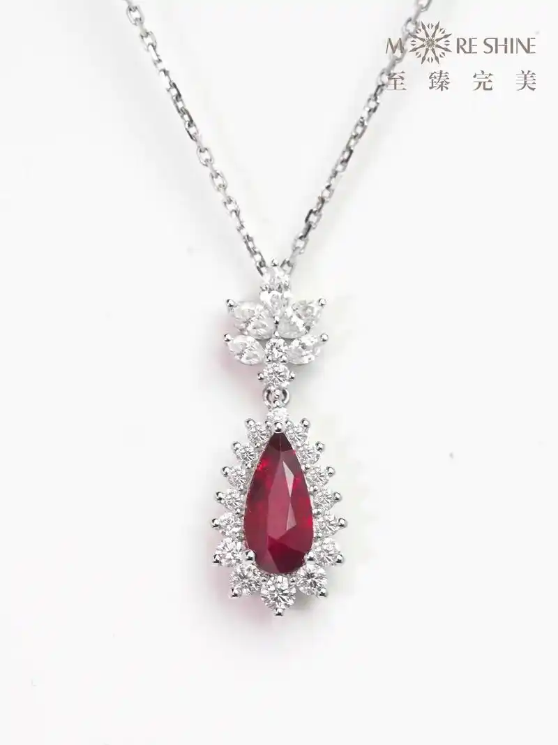 红宝石项链.