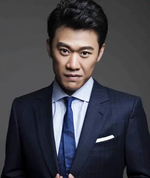 回顾宋春丽:为事业放弃生育,61岁终于当上母亲,弥补了遗憾