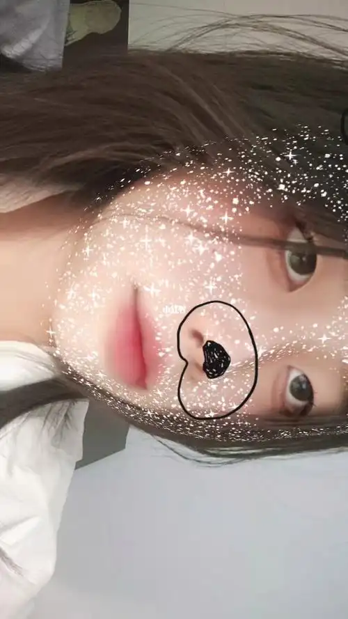 你对象都在酒店跟别人做核酸了你还在家躺床上在快手上发她的照片说好