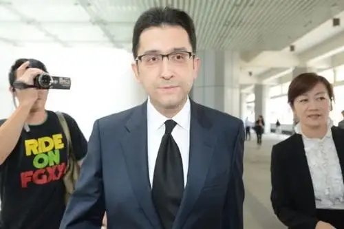 麦志伟去世之后,何婉琪又嫁给了一个牙医.