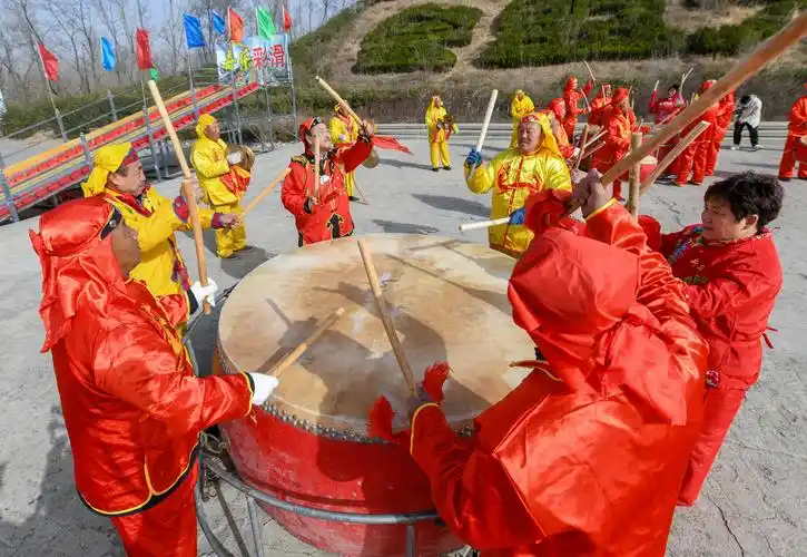 二月二龙抬头敲锣打鼓盼丰年夏津举办首届非遗架鼓节德州云德州晚报全