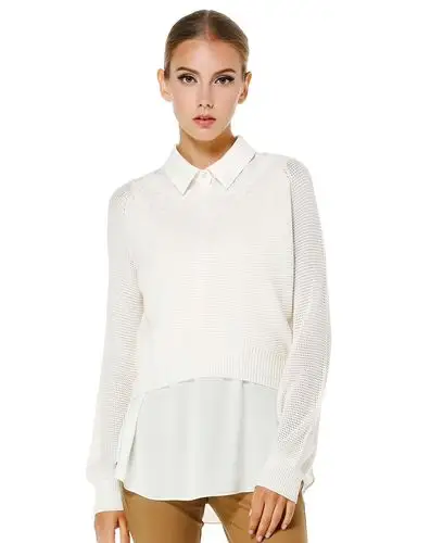 白杏色时尚气质长袖两件套针织衫