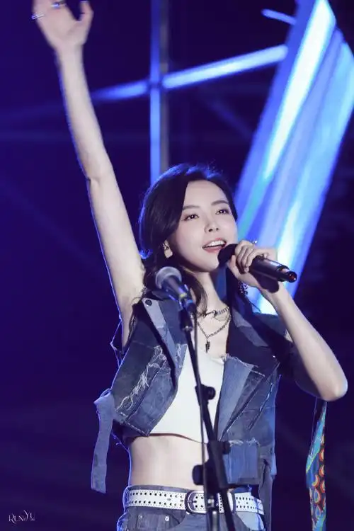 20 唱跳女歌手 in 苏州