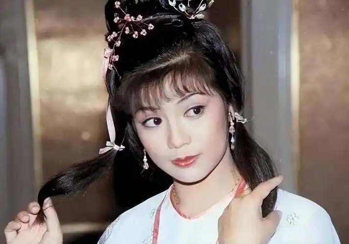 一经播出,就得到了观众的广泛好评,翁美玲生动形象地演绎出了黄蓉的